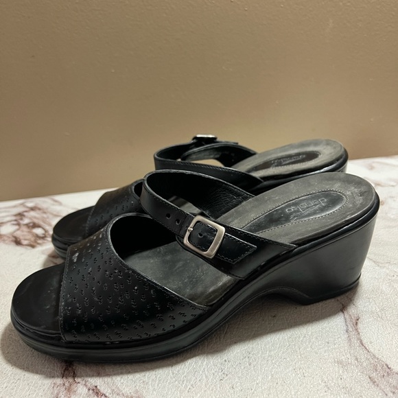 Dansko Sandals Womens 38 Annabel Slides Heel Slip On Black Leather Open Toe - Picture 1 of 10